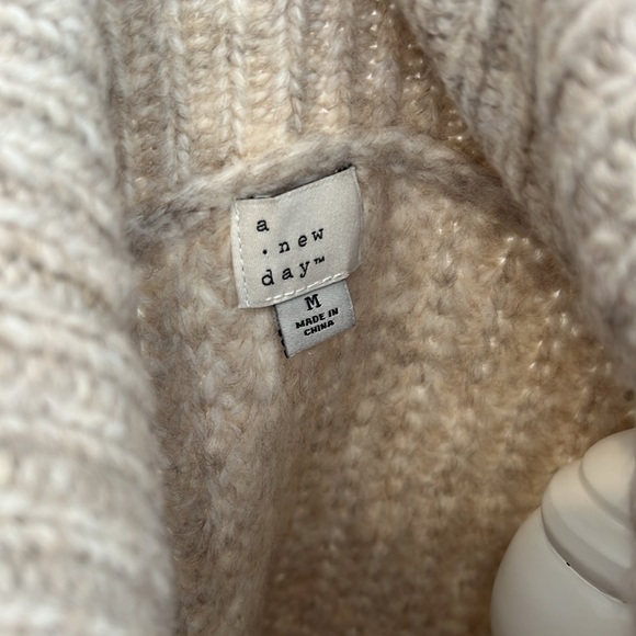 Target Sweater - Picture 4 of 4